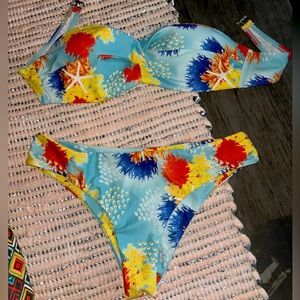 Floral print strapless padded 2 piece swimsuit, size small